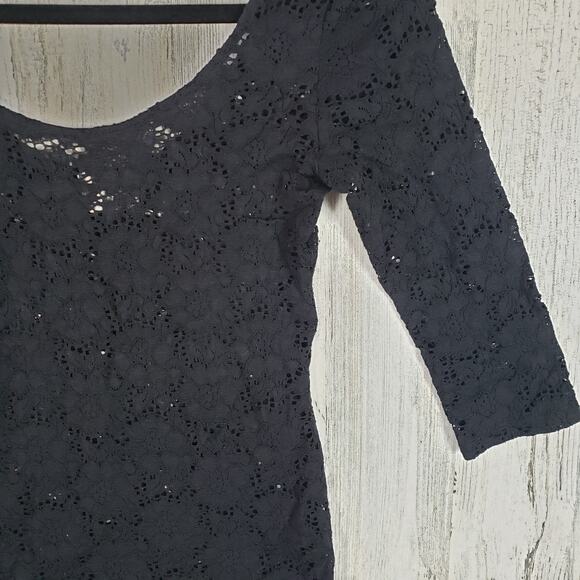 Pins & Needles Urban Outfitters Black Lace Scoop Neck 3/4 Sleeve Top Size XS - Picture 4 of 9